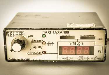 Épgép Taxa 100